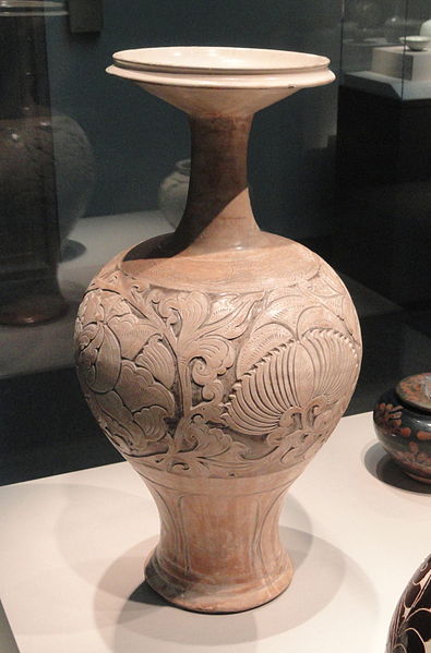 Bottle, Cizhou ware, Henan province, China, Northern Song dynasty, mid-10th-11th century AD, stoneware with white slip under transparent colorless glaze - Freer Gallery of Art - DSC05565