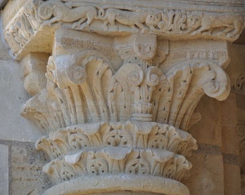 Abbaye de Saint-Benoît-sur-Loire (chapiteau d'Unbertus).jpg