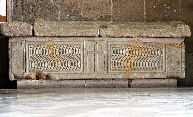 Strigil Sarcophagus St Victor.jpg