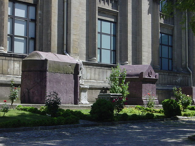 Istanbul - Museo archeologico - Sarcofagi imperiali bizantini - Foto G. Dall'Orto 28-5-2006.jpg