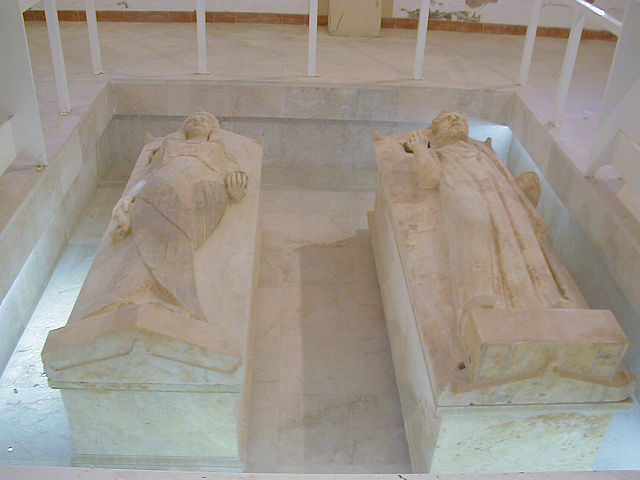 Sarcophages carthage 1.jpg