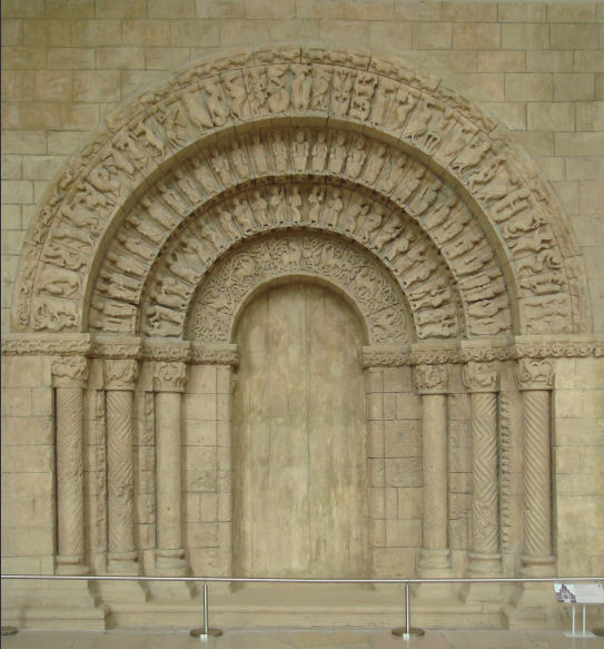 Portail Eglise Saint-Pierre Aulnay-de-Saintonge mid 12th century.jpg