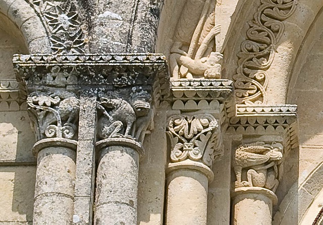 Facade transept haut.jpg